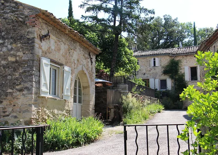 Le Mazet, Gite Des Lucioles En Provence